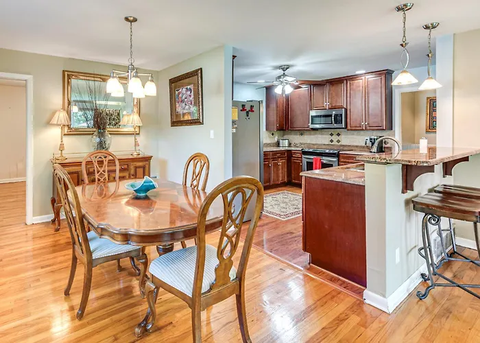 2 Mi To Fsu & Famu: W/ Spacious Deck!