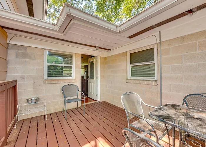 Сasa de vacaciones 2 Mi To Fsu & Famu: W/ Spacious Deck!